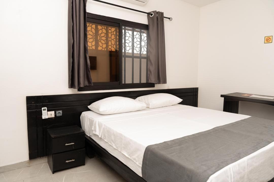 Airport Inn Hotel Lomé Kültér fotó